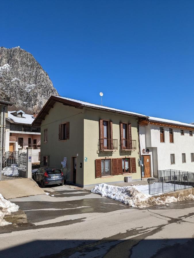 بيت شباب Constancia Trattoria فالديري المظهر الخارجي الصورة